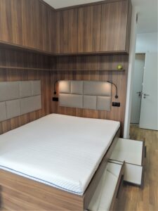 Design-Einbauschlafzimmer Nuß